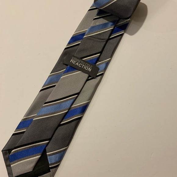 Kenneth Cole Reaction tie - Picture 2 of 2